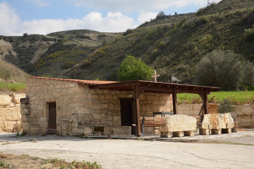 Amarakos Guesthouse Λειτουργεί Υπό Νέα Διεύθυνση Kato Akourdalia Luaran gambar